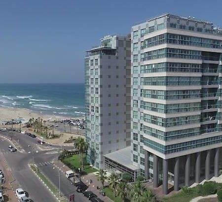 Oceanus Apartment Hotel Herzelia Zewnętrze zdjęcie
